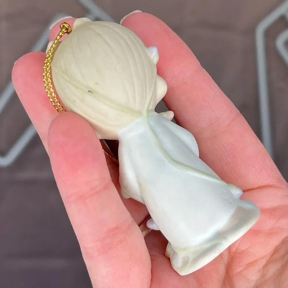 PRECIOUS MOMENTS CHRISTMAS ORNAMENT 1985 15849 MAY YOUR CHRISTMAS BE DELIGHTFUL